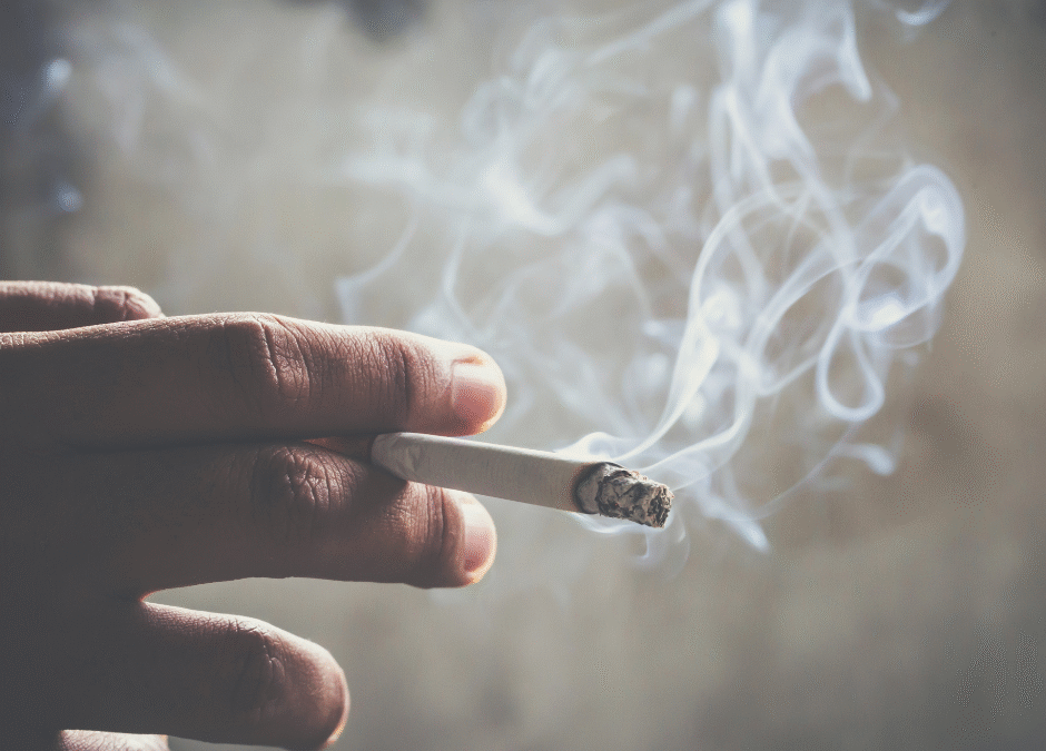 Parodontite e fumo: perché il fumo è uno dei principali nemici delle gengive