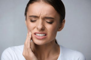 bruxismo-dolore-mandibola-serramento-denti.jpg